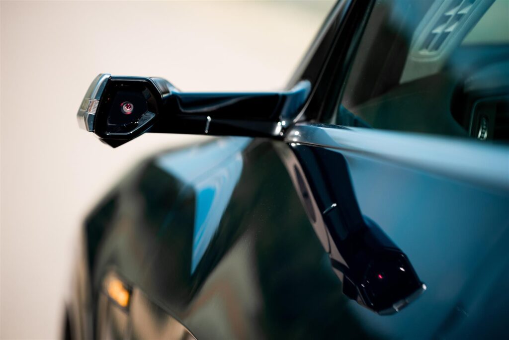 Specchietti virtuali Audi e-tron