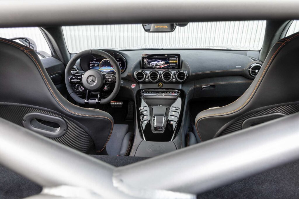 Mercedes-AMG GT Black Series interni